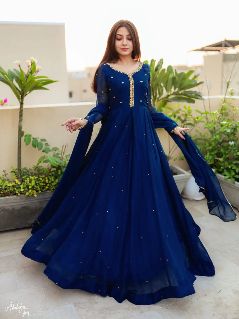 *Stylish Embroidery &Pulse Attached Maxi 3pec🥰*