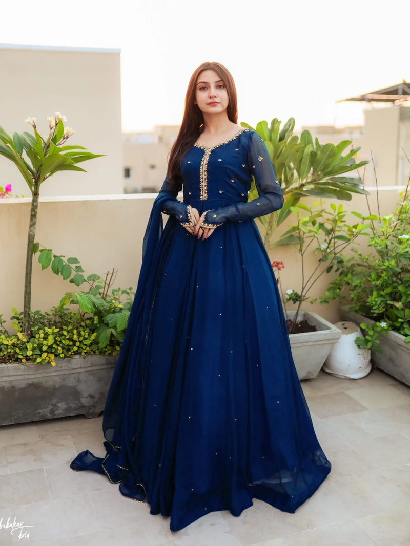 *Stylish Embroidery &Pulse Attached Maxi 3pec🥰*