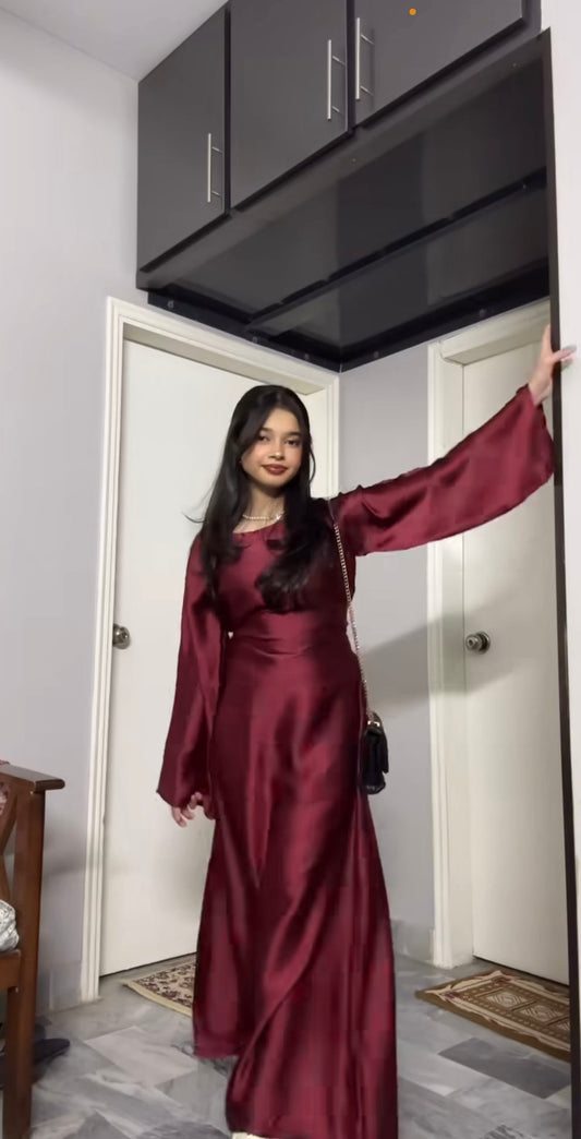 *Long Bodycone Silk Dress🥰*