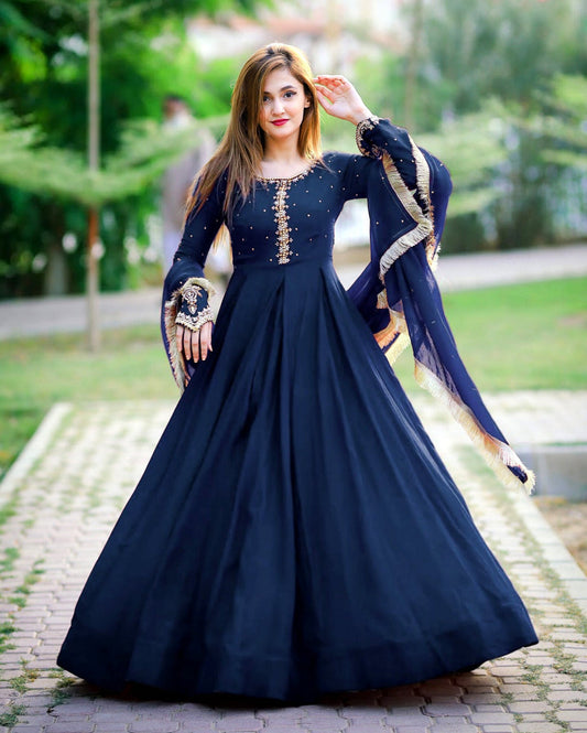 *New Embroidery maxi 3pec🥰*